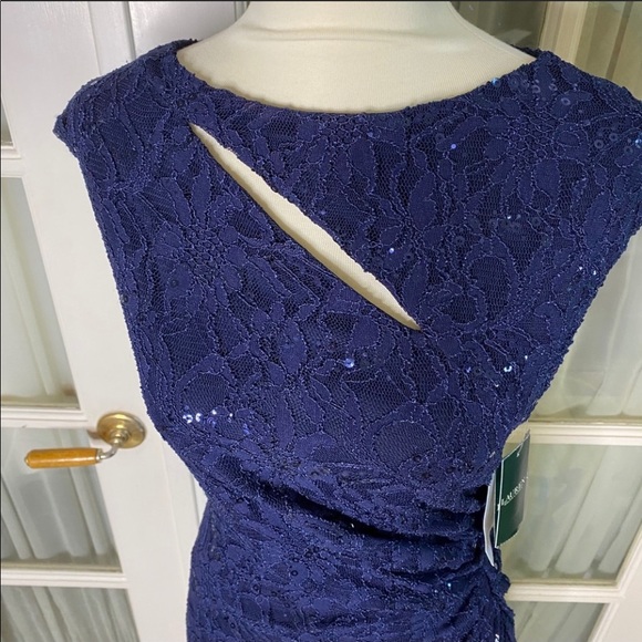 🆕 Gorgeous Navy Sequined Gown - Picture 4 of 14